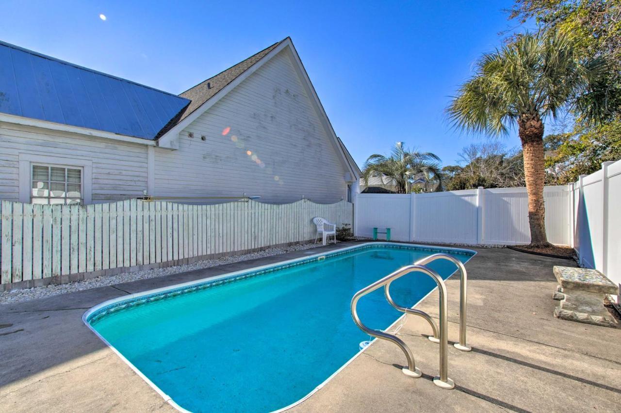 Southport Condo With Fire Pit, Deck And Private Pool Exterior photo