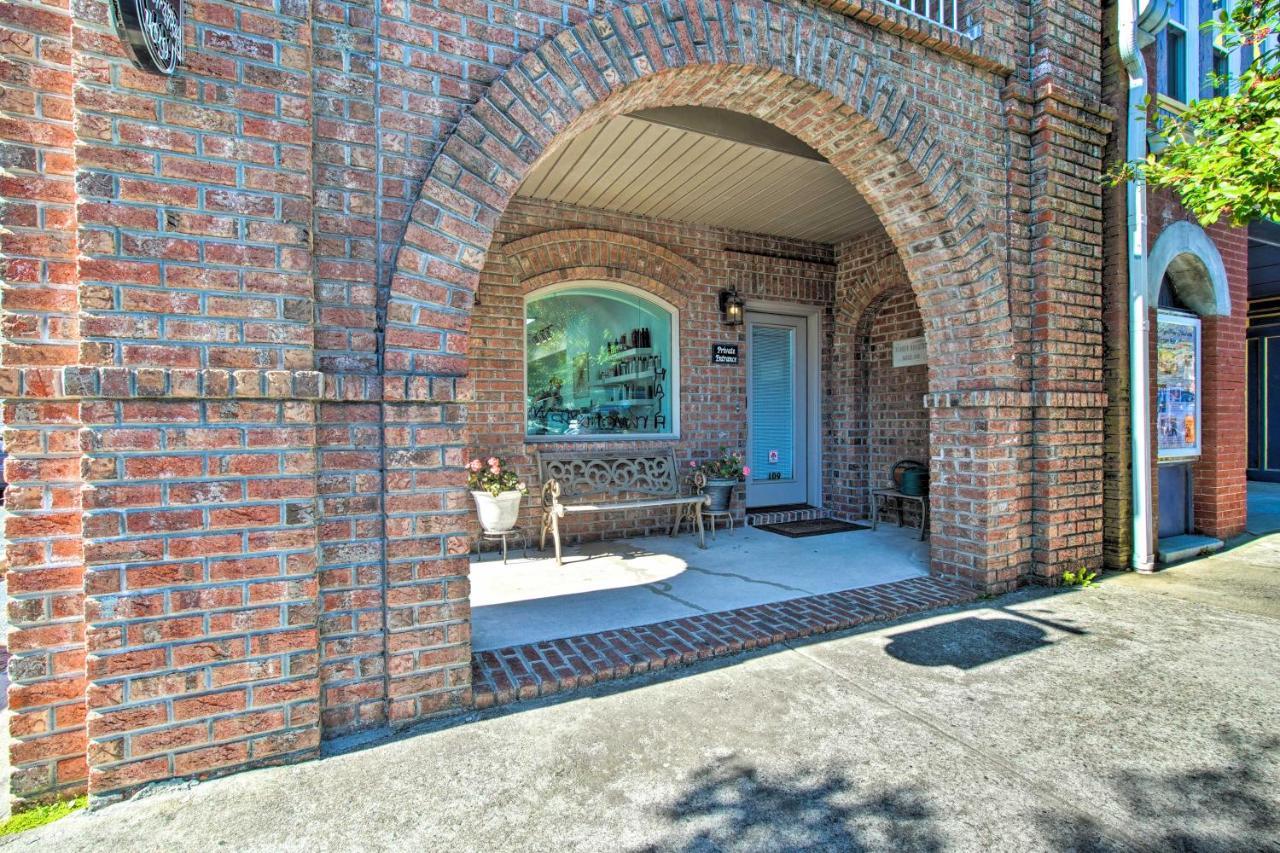 Southport Condo With Fire Pit, Deck And Private Pool Exterior photo